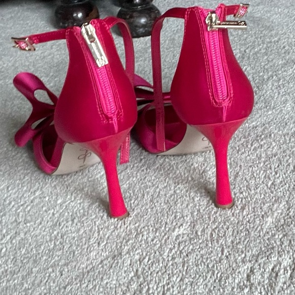 Jessica Simpson Fuchsia Bow Heels - Picture 3 of 6